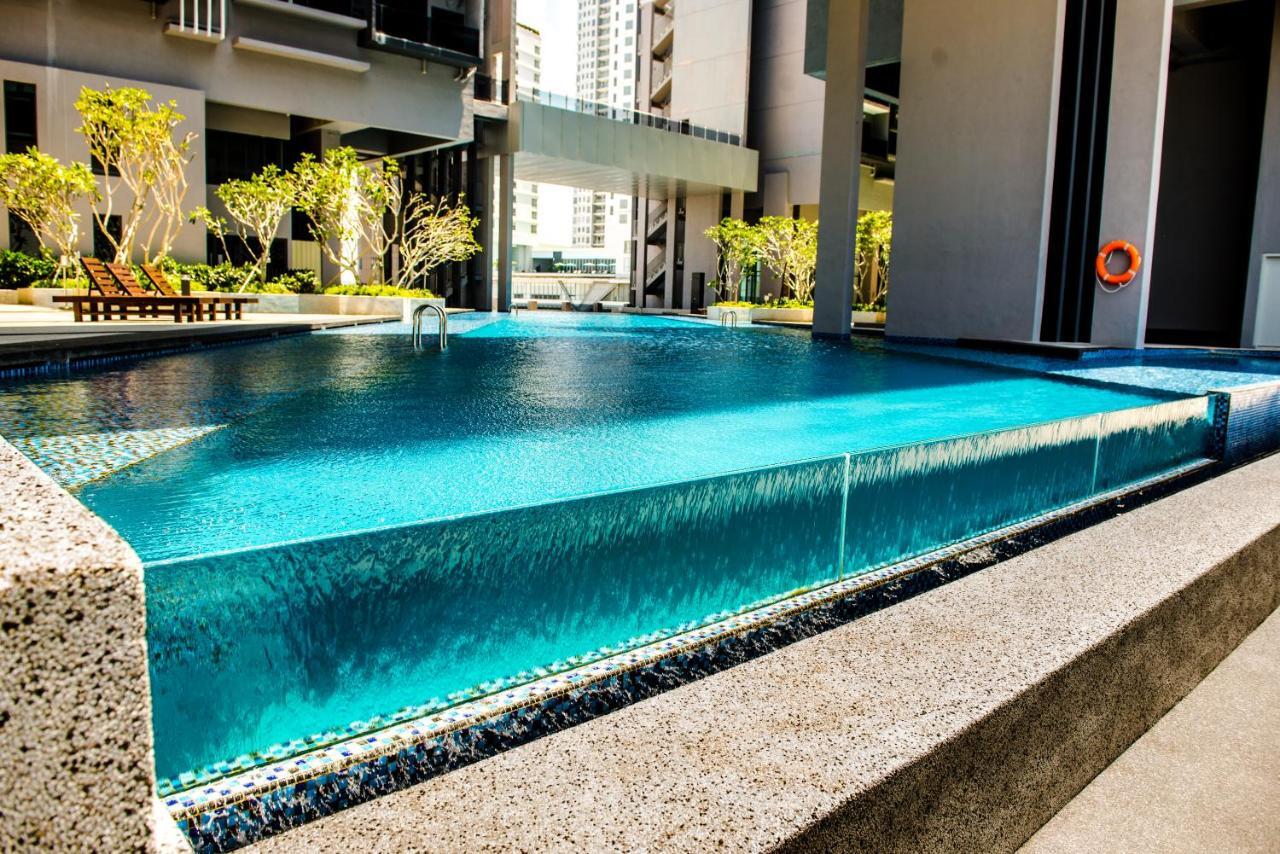 Malacca Imperio Residence With Private Bathtub By Lets Stay מראה חיצוני תמונה